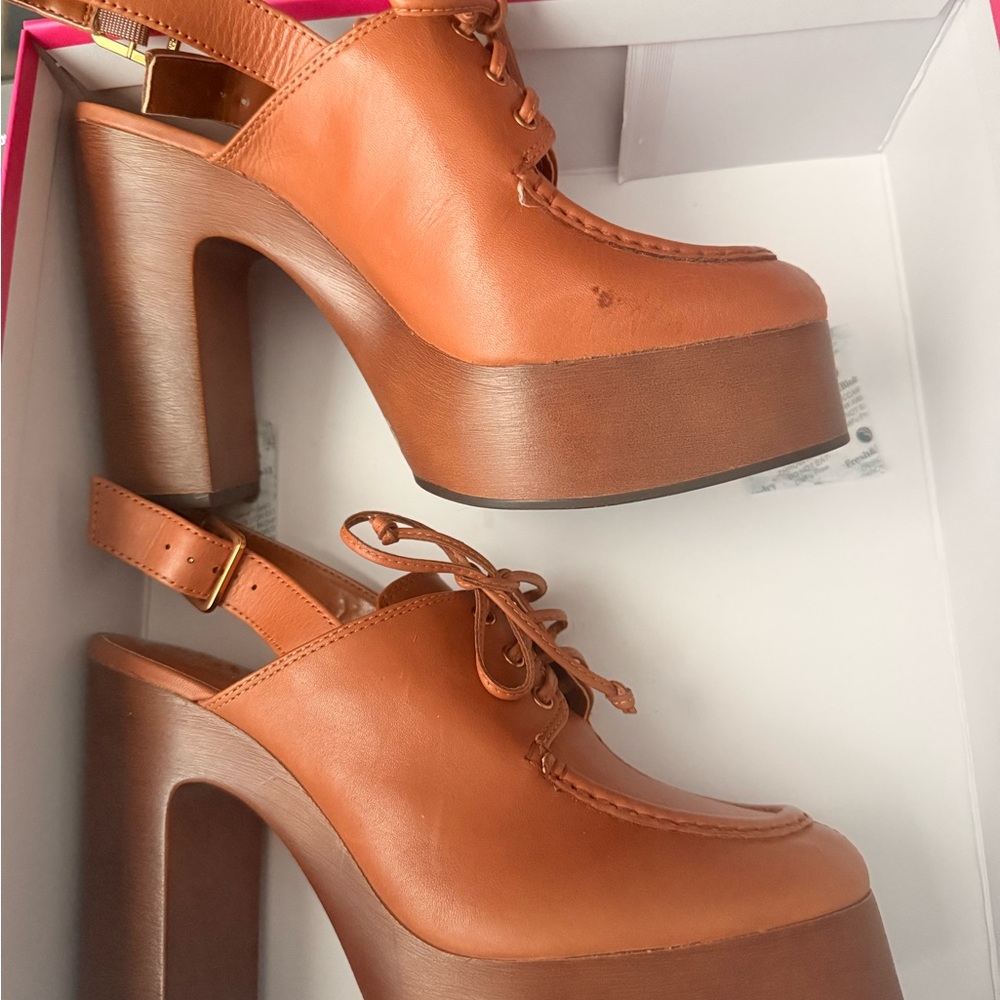 Vince Camuto Tan Platform Oxford Heels